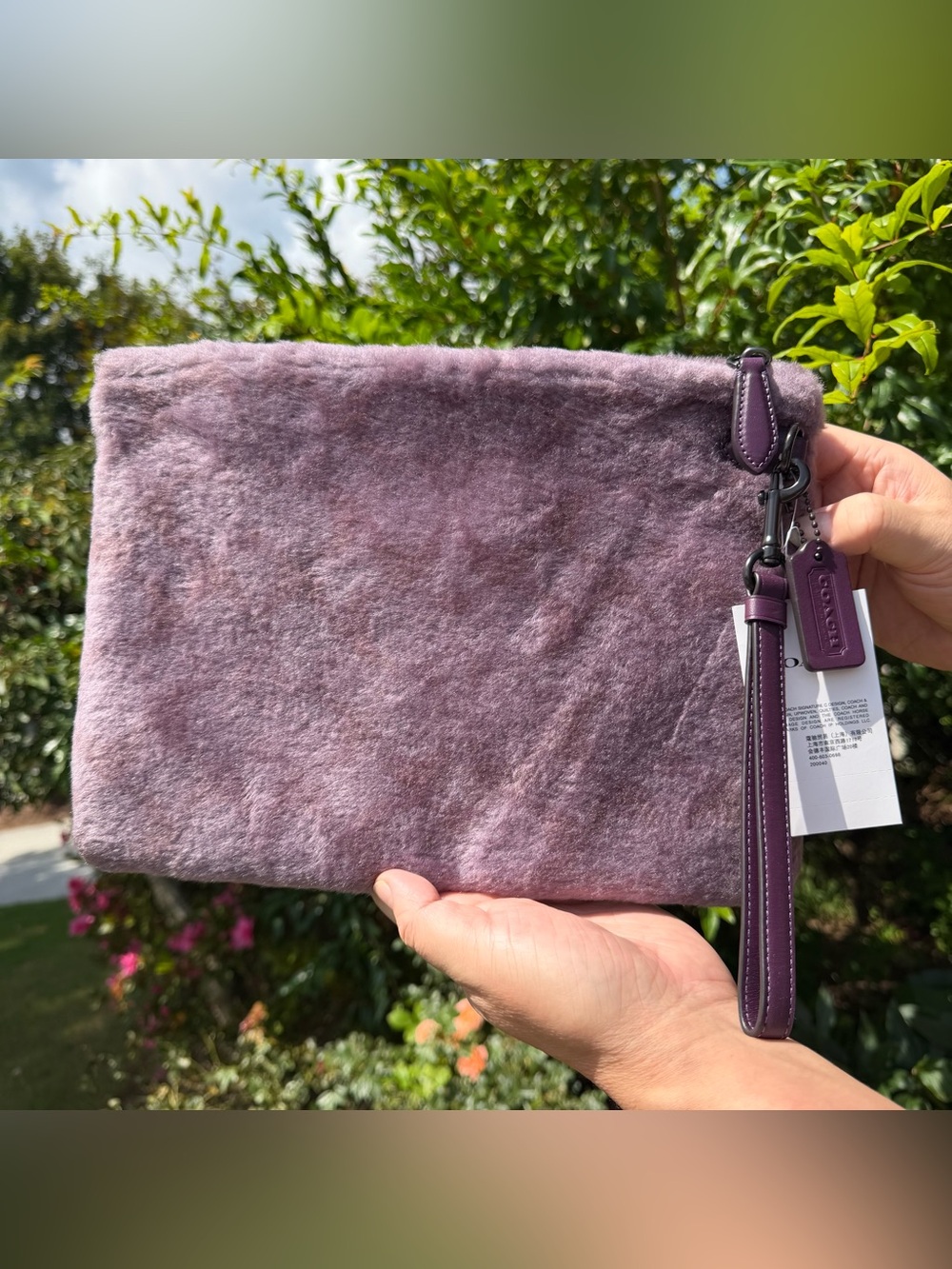NWT COACH CHARTER POUCH IN SIGNATURE SHEARLING (CC157)